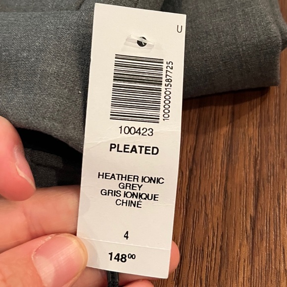 Aritzia Babaton Pleated Pant in Heather Iconic Grey - Picture 5 of 6